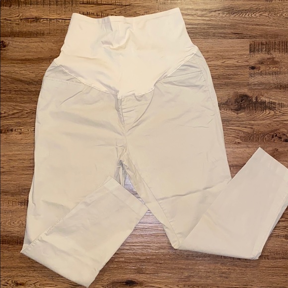 🛑SOLD 🛑Old Navy Maternity pixie pants - Picture 3 of 4